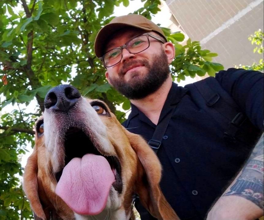 Бігль 4 роки. Тяжко хворий військовий прилаштовує