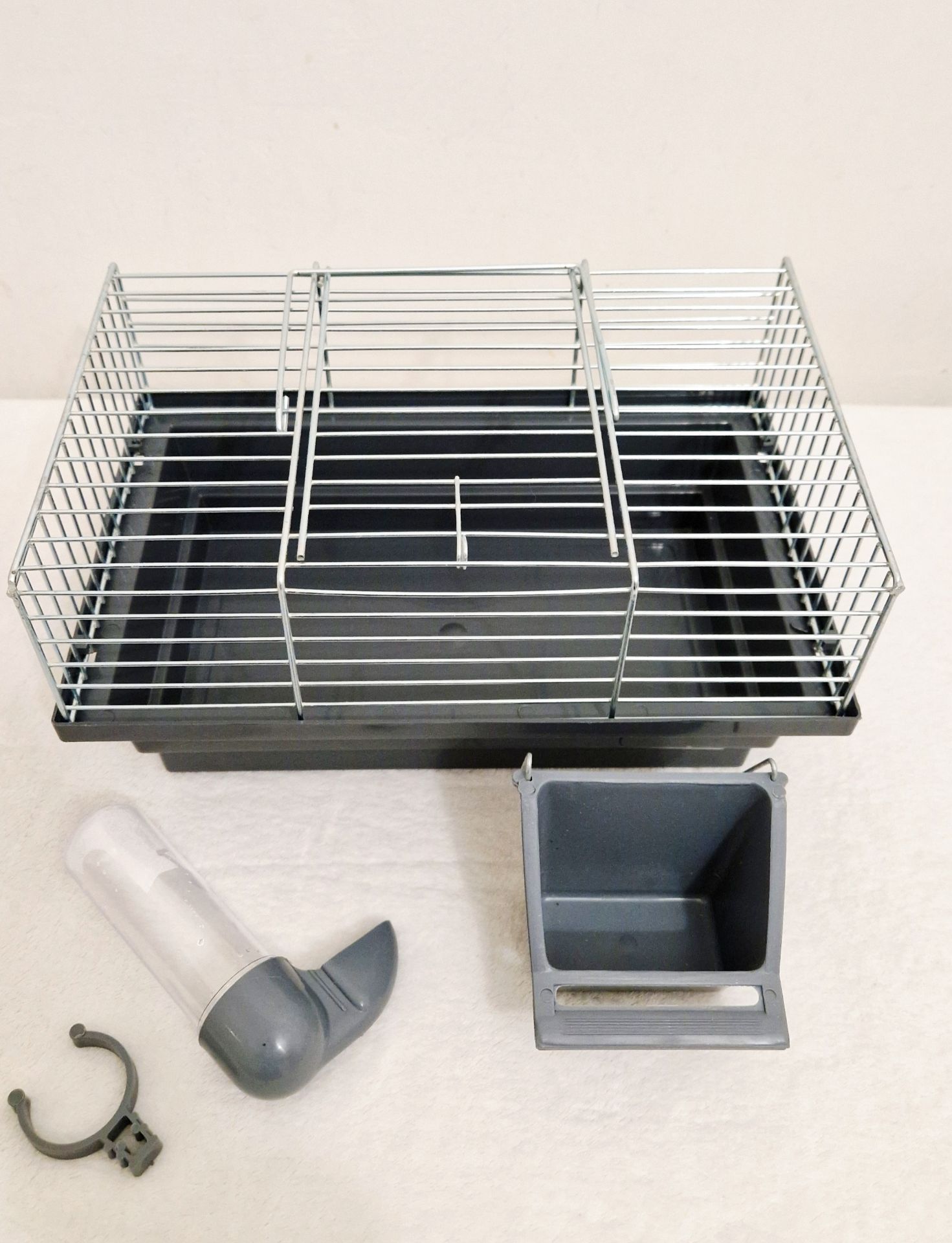 Продам мальчика волнистого попугайчика 2 мес