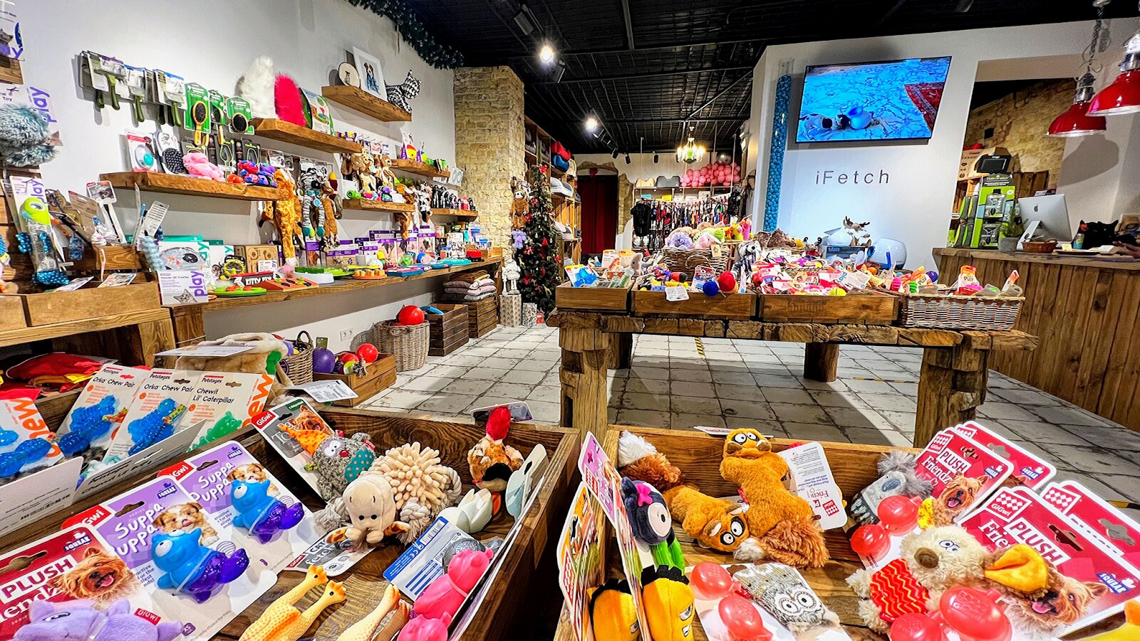 Зоомагазин Mikki Family Saks